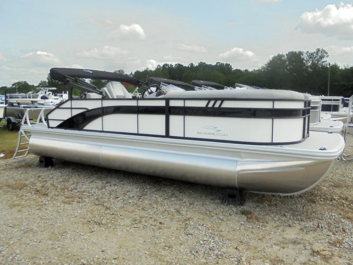 Bennington 22 SXSB 2022 boat specs