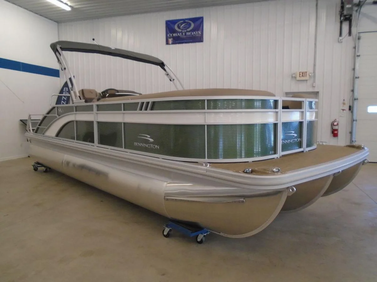 23 SSBX Boat Specs