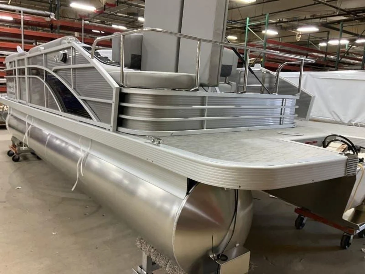 SX Series 22 SSBX - SWINGBACK Boat Specs