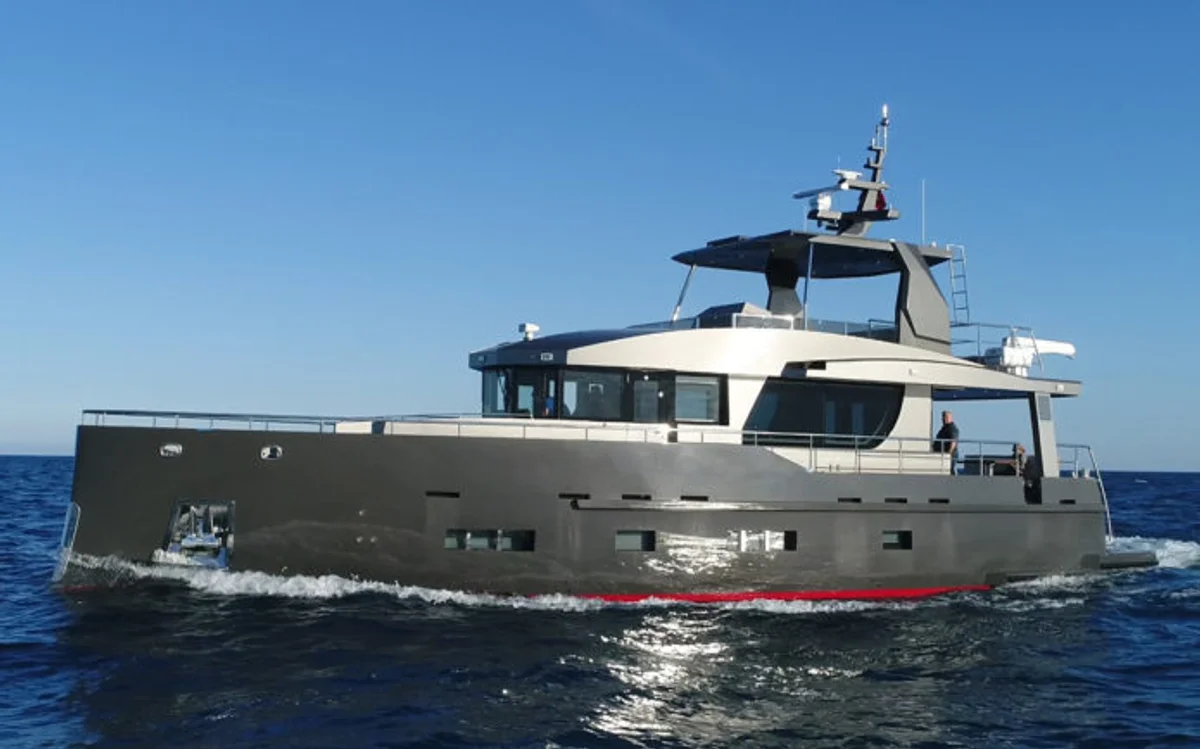 Bering Yachts 70 2021 boat specs