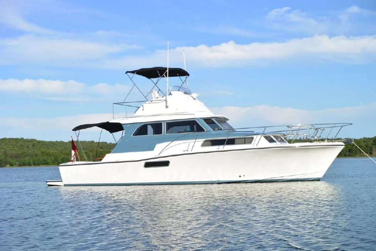 Bertram 38 Sport Fisherman 2013 boat specs
