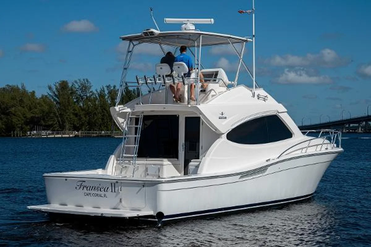 Bertram 41 Convertible 2011 boat specs