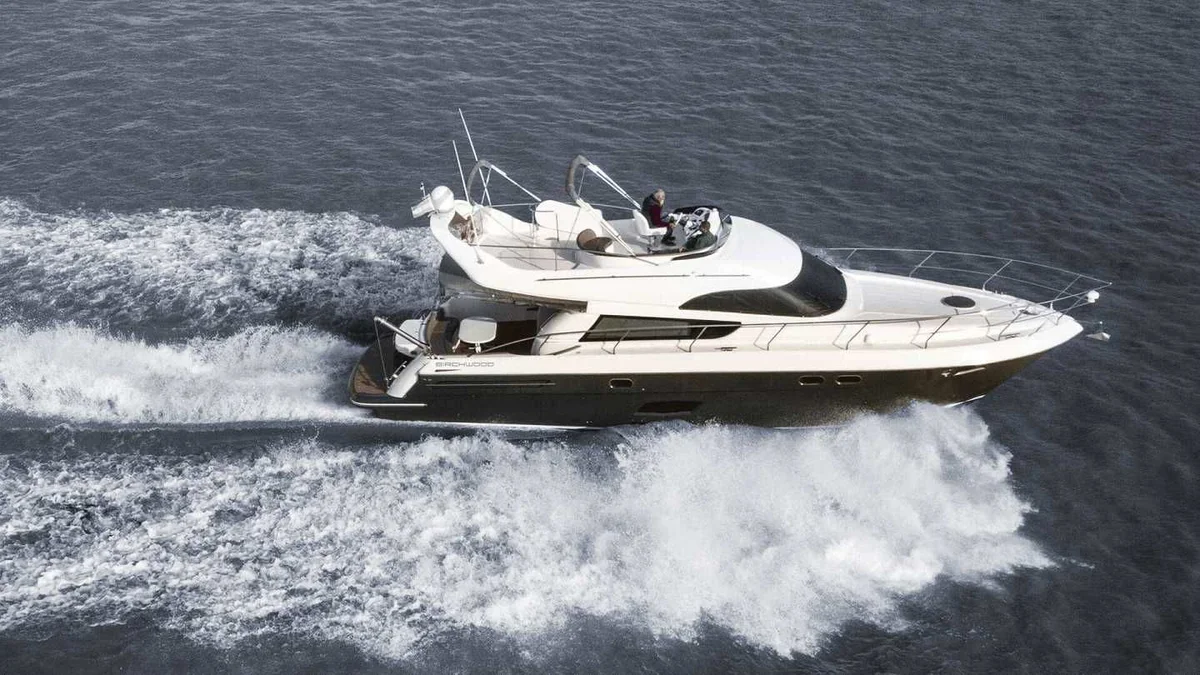 Birchwood 500 Flybridge 2006 boat specs