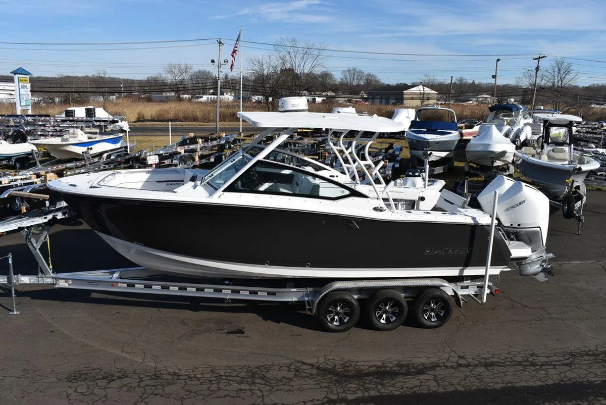 Blackfin 272DC 2022 boat specs