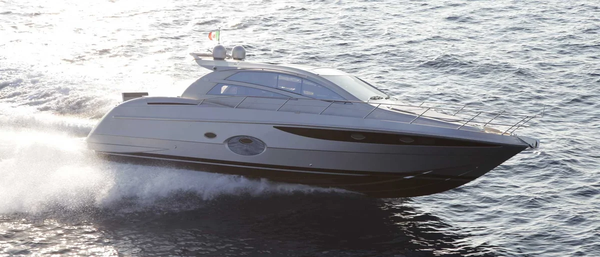 Blu Martin Yachts SeaTop 48 2020 boat specs