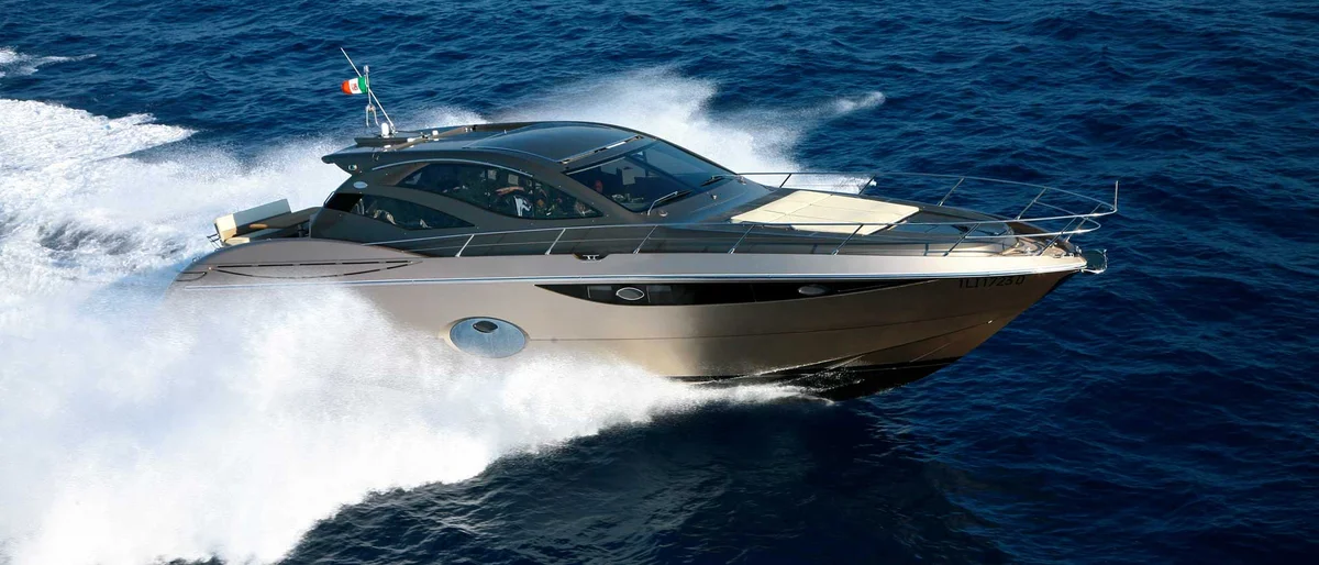 Blu Martin Yachts SeaTop 52 2021 boat specs