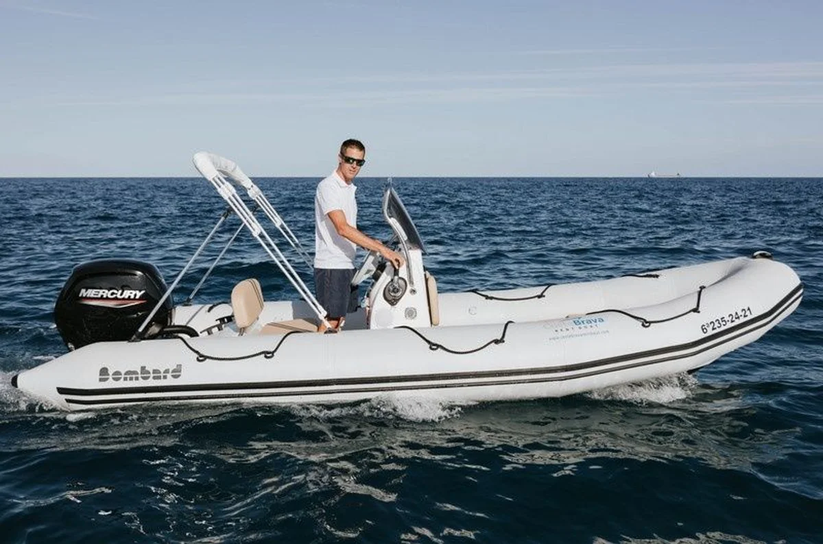 Sunrider 550 Boat Specs