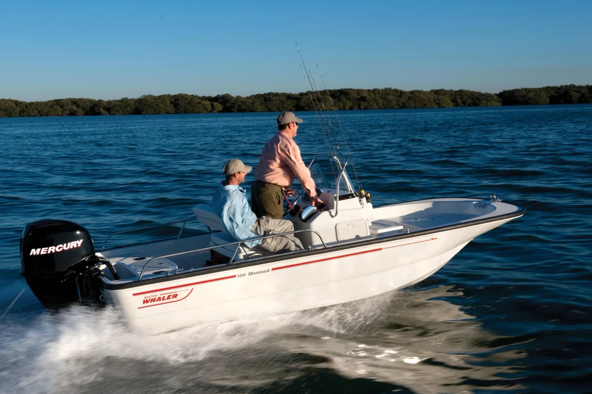 Boston Whaler 150 Montauk 2022 boat specs