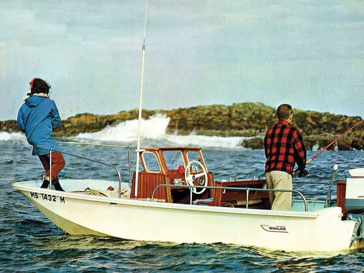 Boston Whaler 16 Sakonnet 1976 boat specs