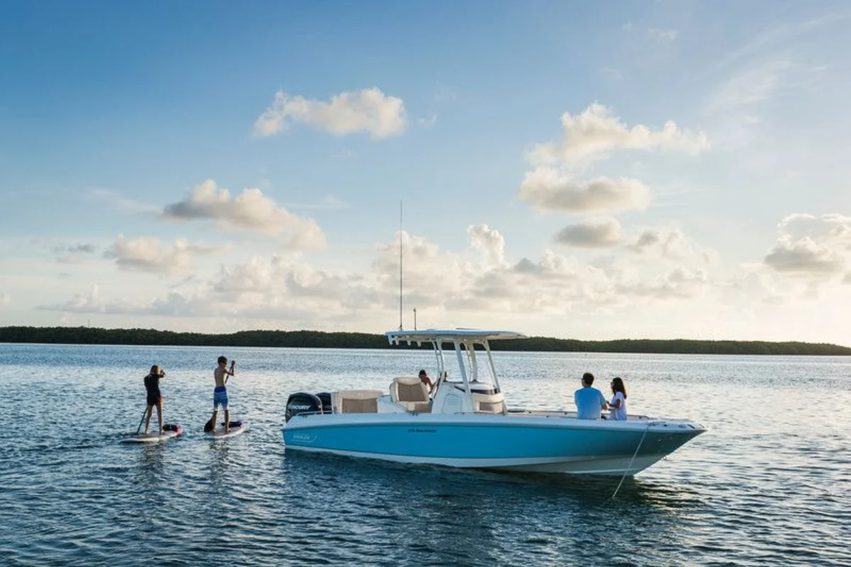 Boston Whaler 270 Dauntless 2022 boat specs