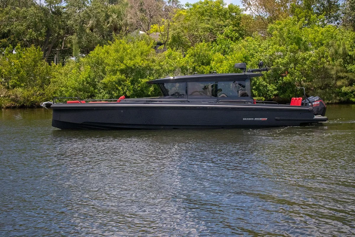 Brabus Marine Shadow 900 Cabin Black Ops 2021 boat specs
