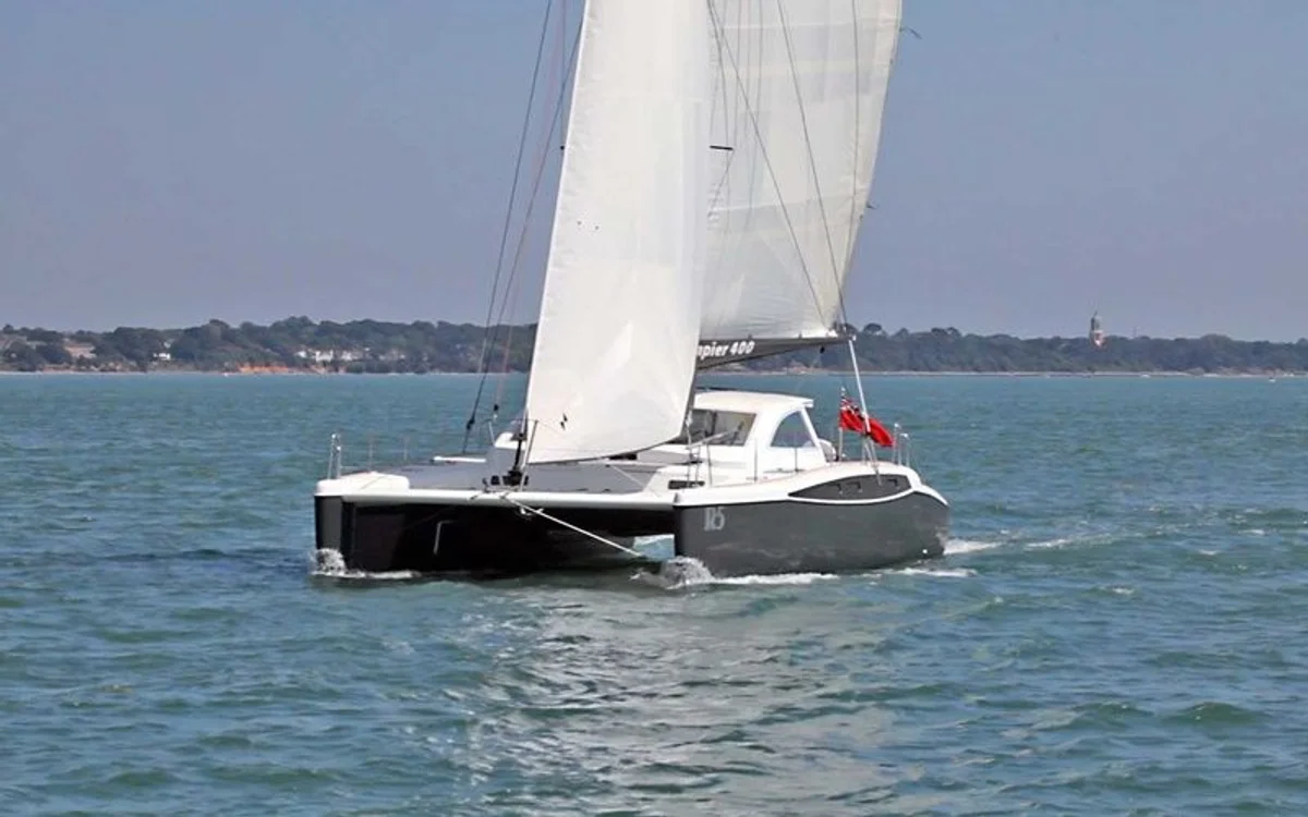Broadblue Rapier 400 2013 boat specs