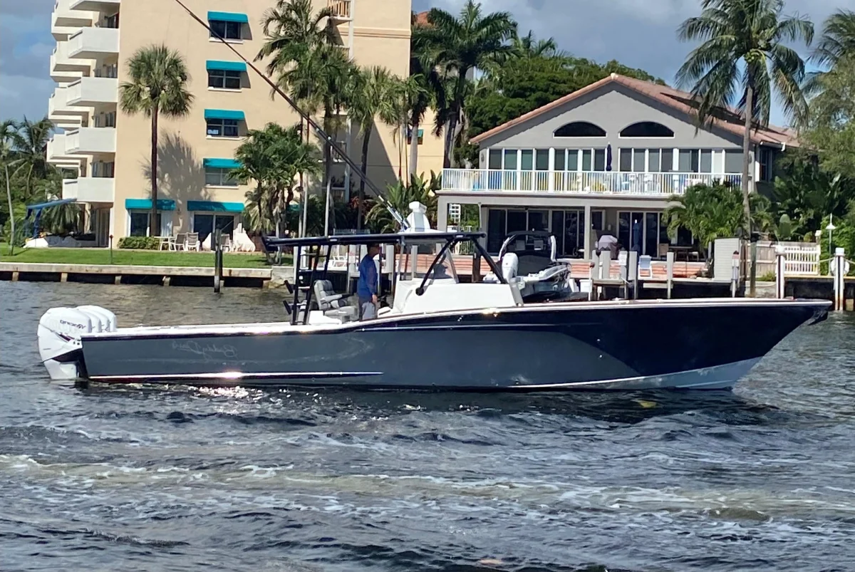 Buddy Davis 42 CC 2019 boat specs
