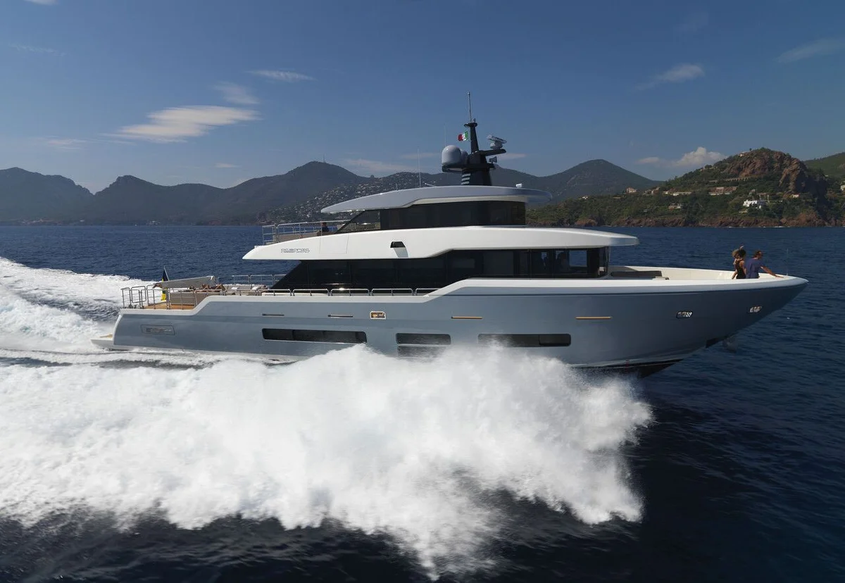 Canados Oceanic 100 Tri-Deck 2022 boat specs