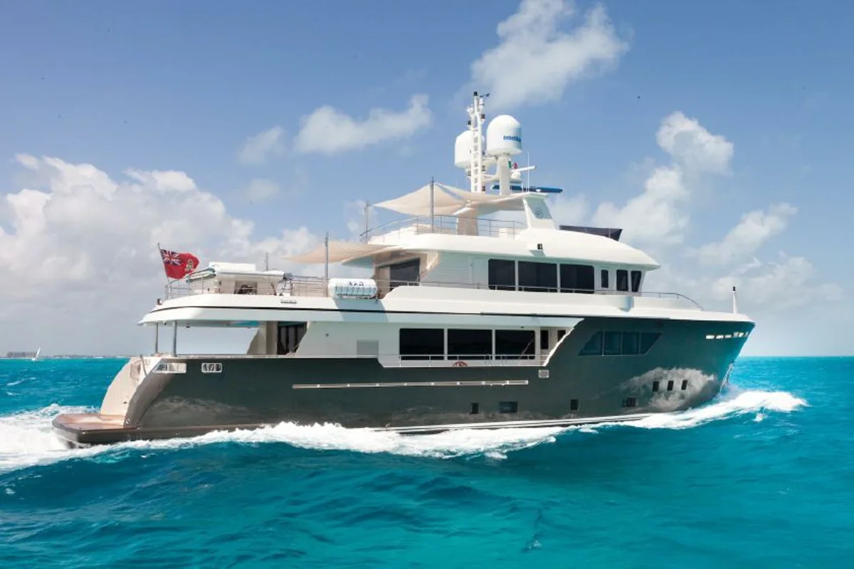 Cantiere Delle Marche Darwin 102 2015 boat specs