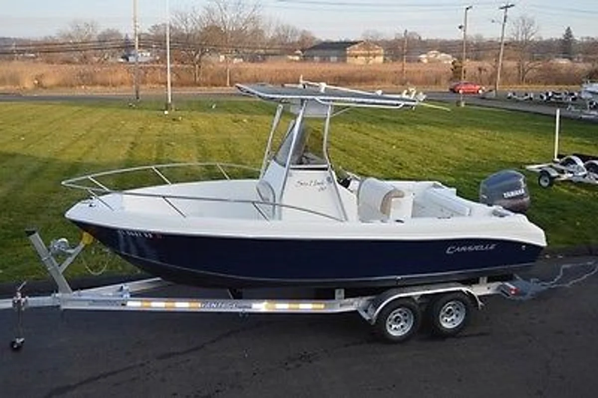 Caravelle Powerboats Sea Hawk 210 Center Console 2003 boat specs