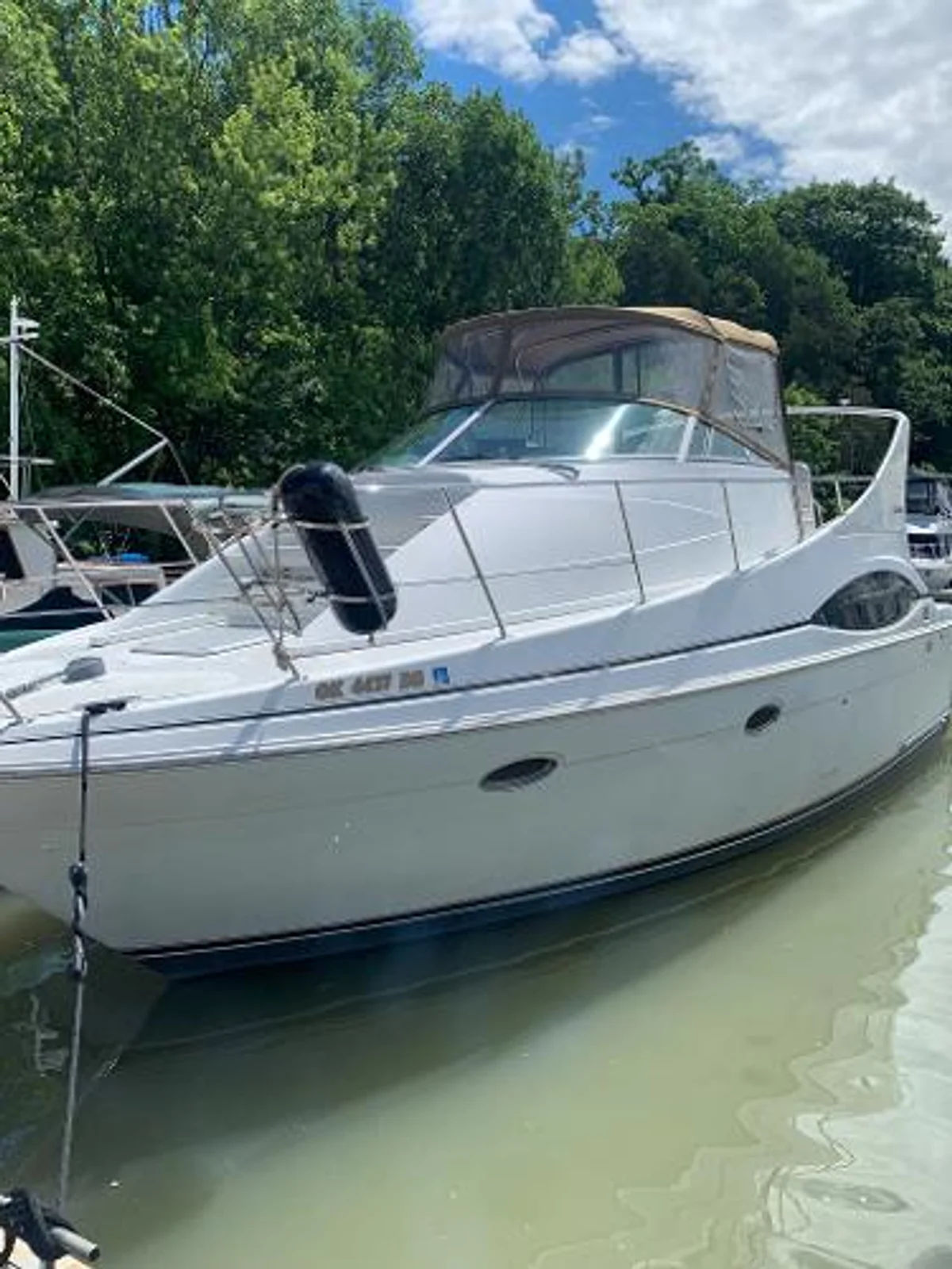 Carver Yachts 350MARINER 1999 boat specs