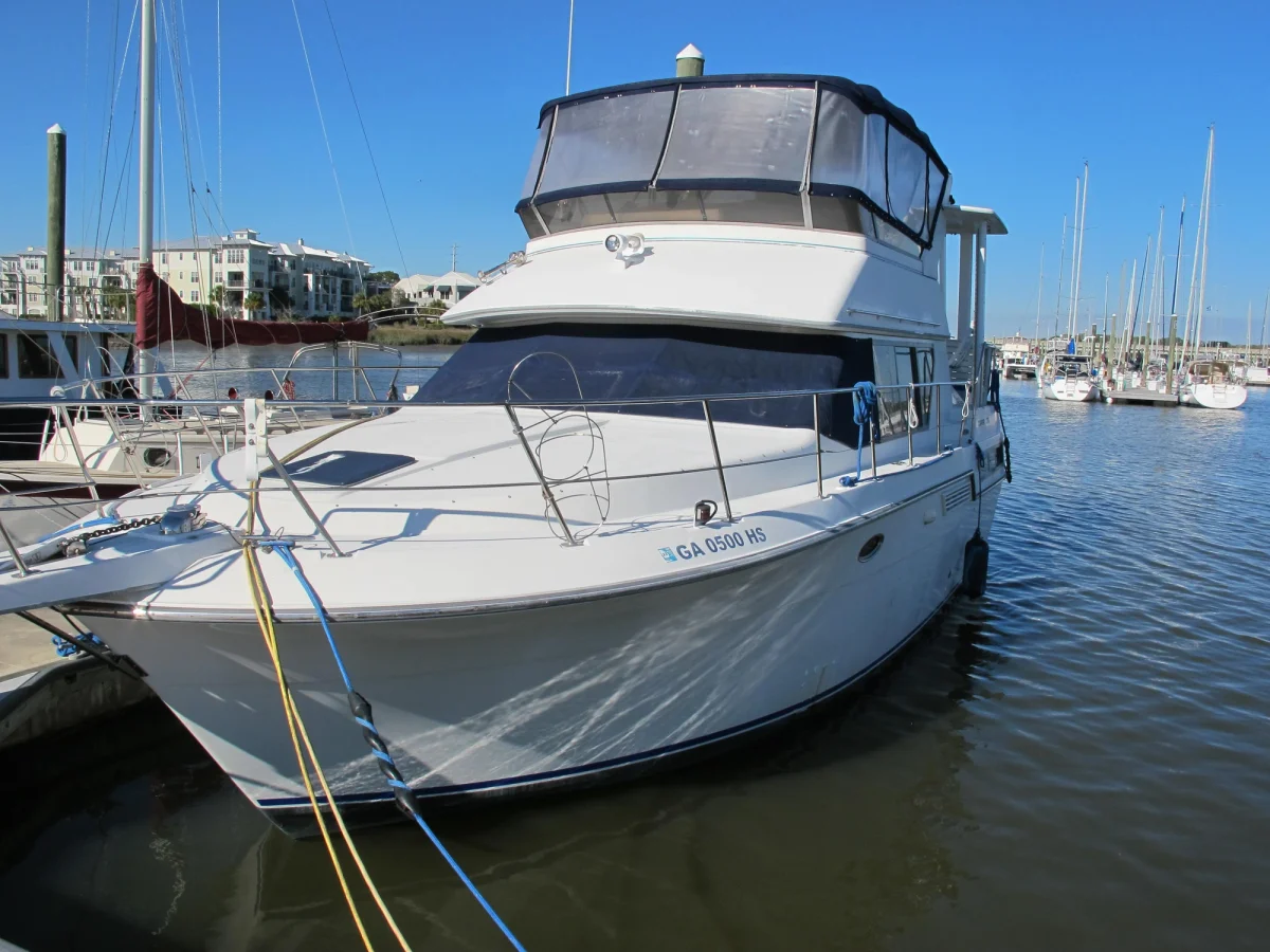 Carver Yachts 370 Aft Cabin Motoryacht 1994 boat specs