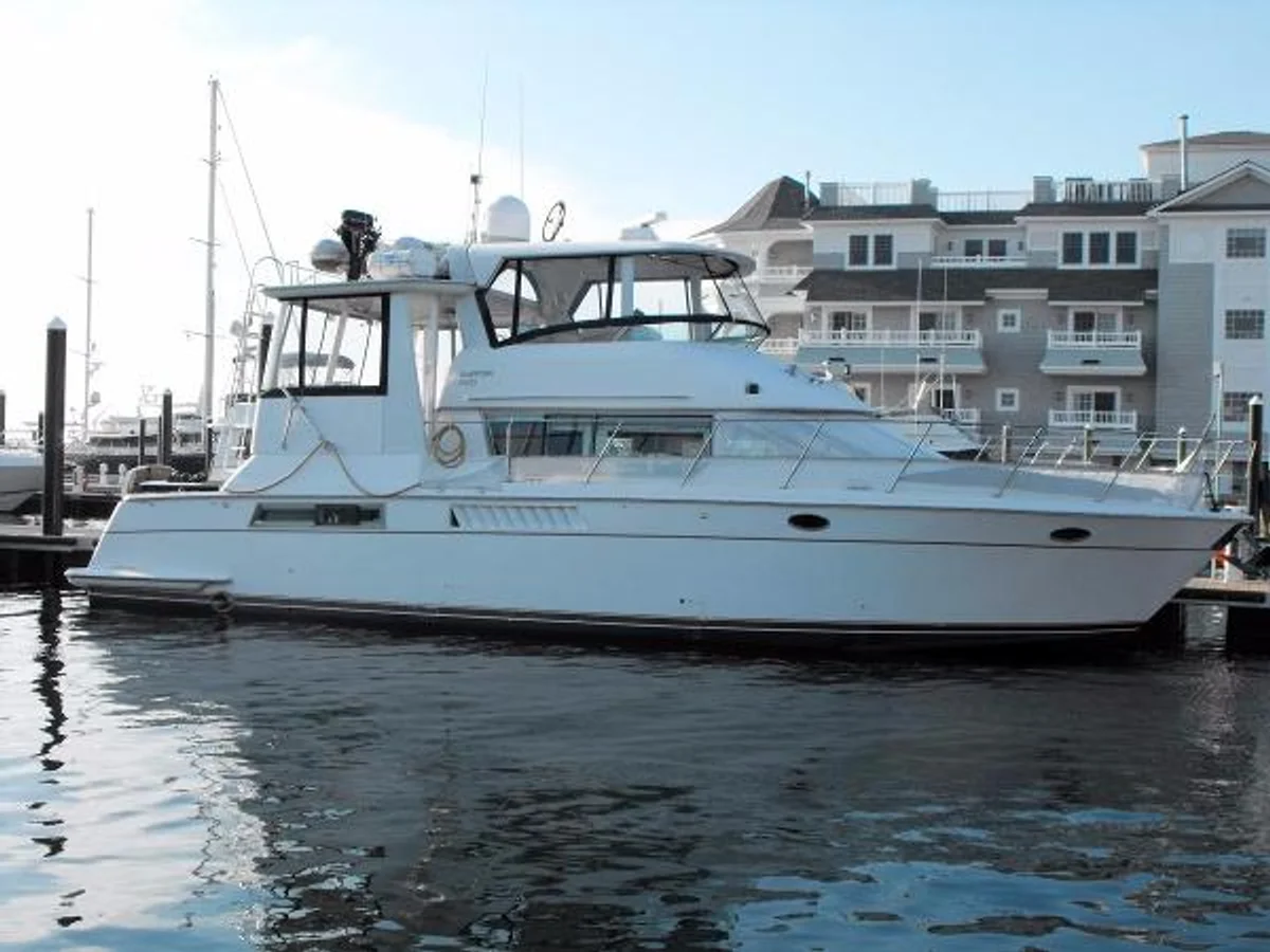 Carver Yachts Cockpit Motoryacht 500 1997 boat specs