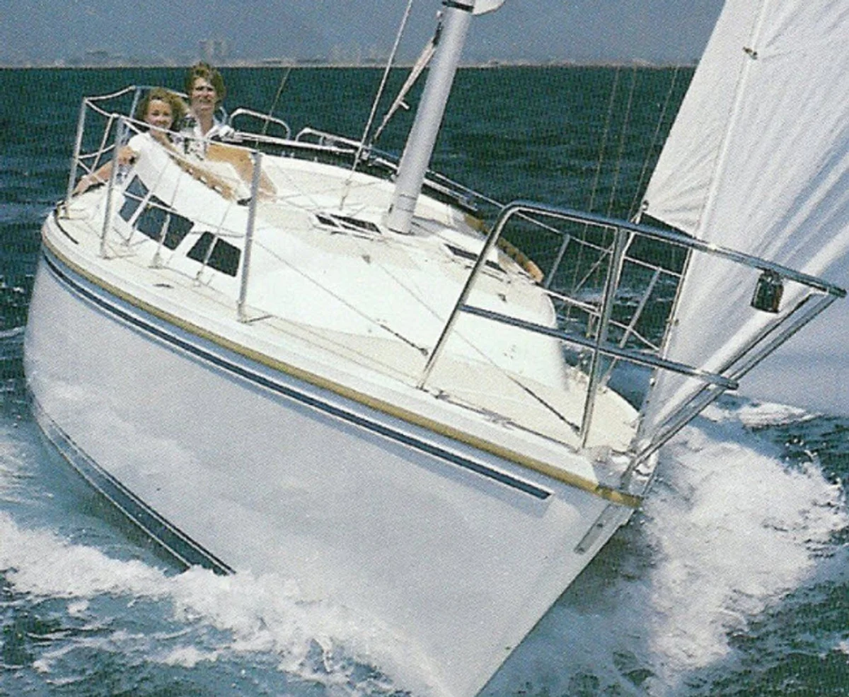 Catalina Yachts Catalina 27 - Swing Keel Swing Keel 1971 boat specs