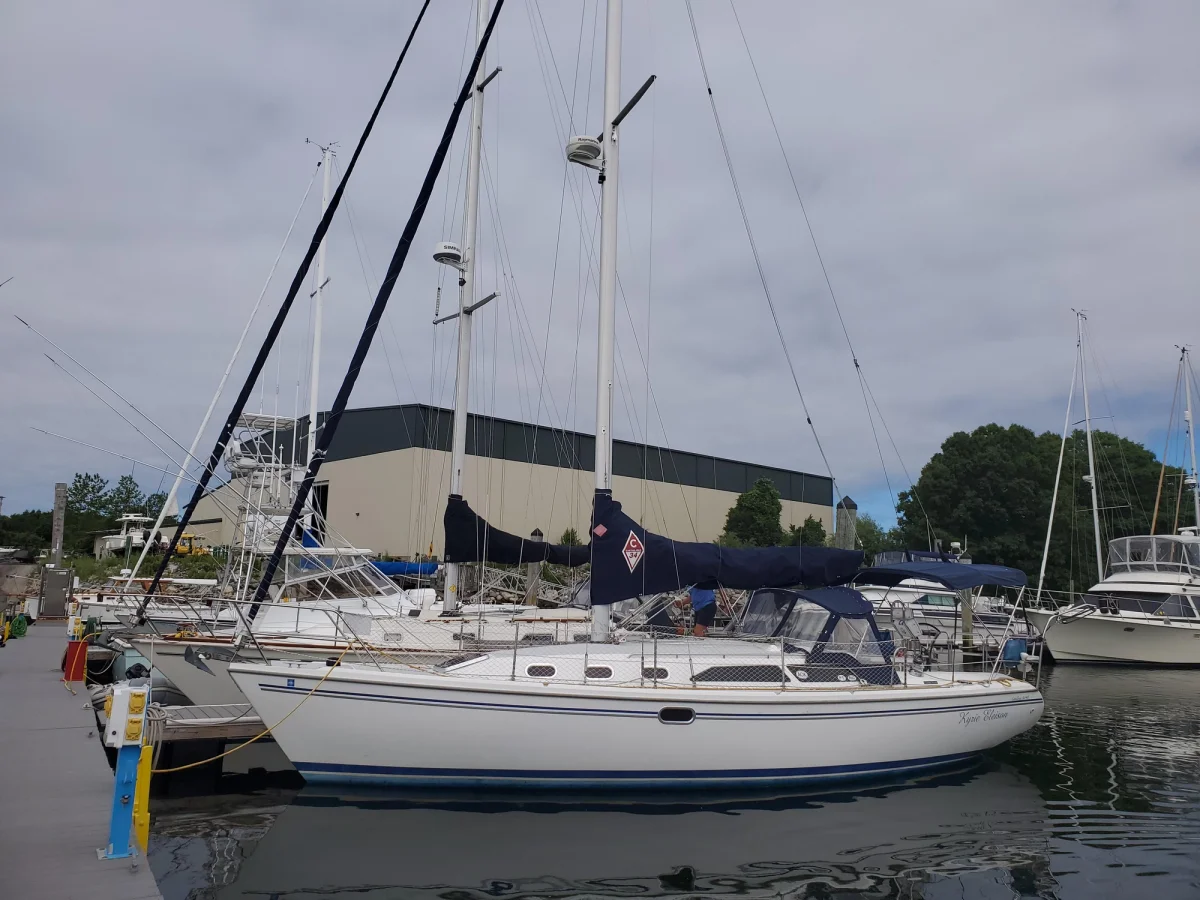 Catalina Yachts 34 MkII 2006 boat specs