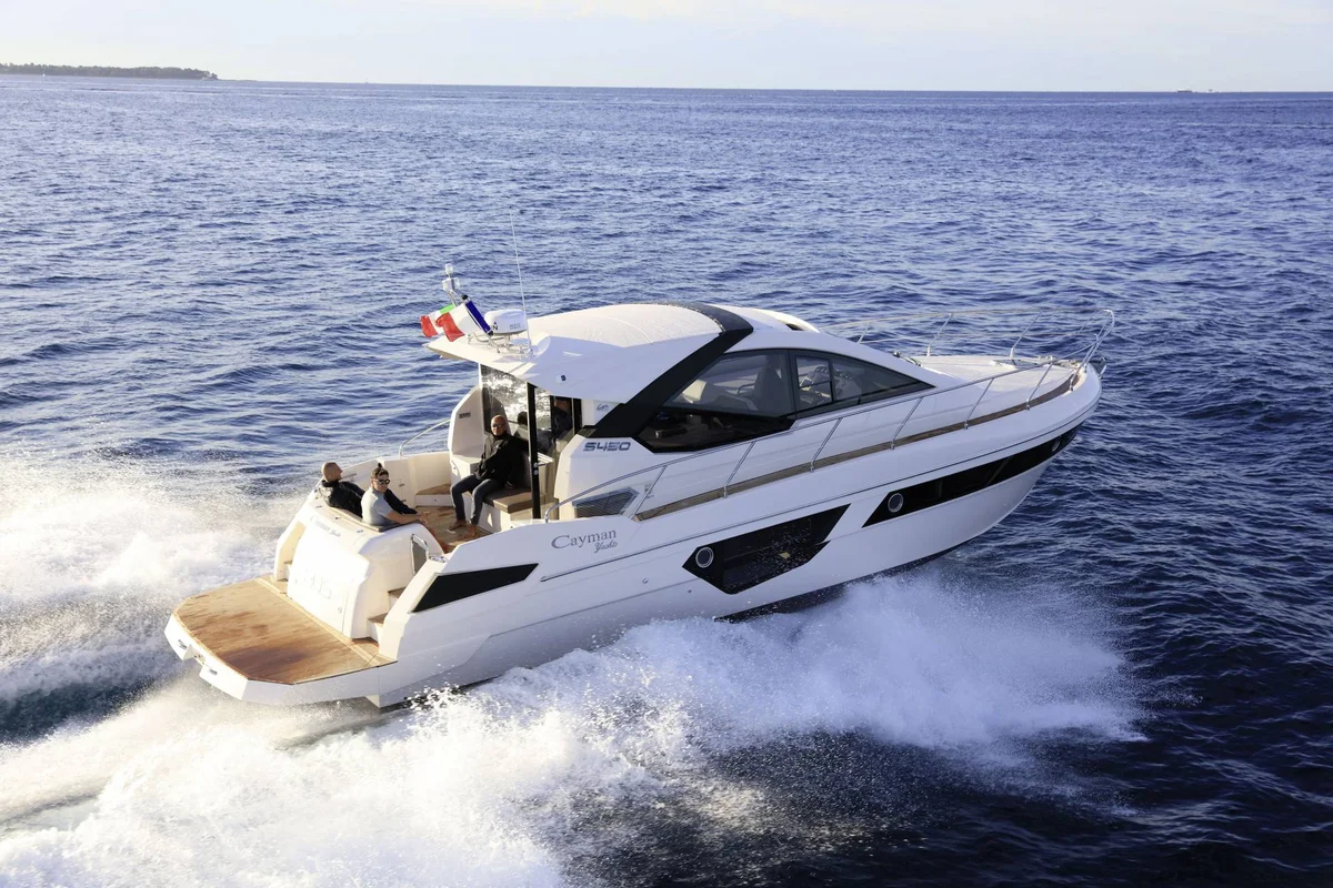 Cayman Yachts S450 Sport 2017 boat specs