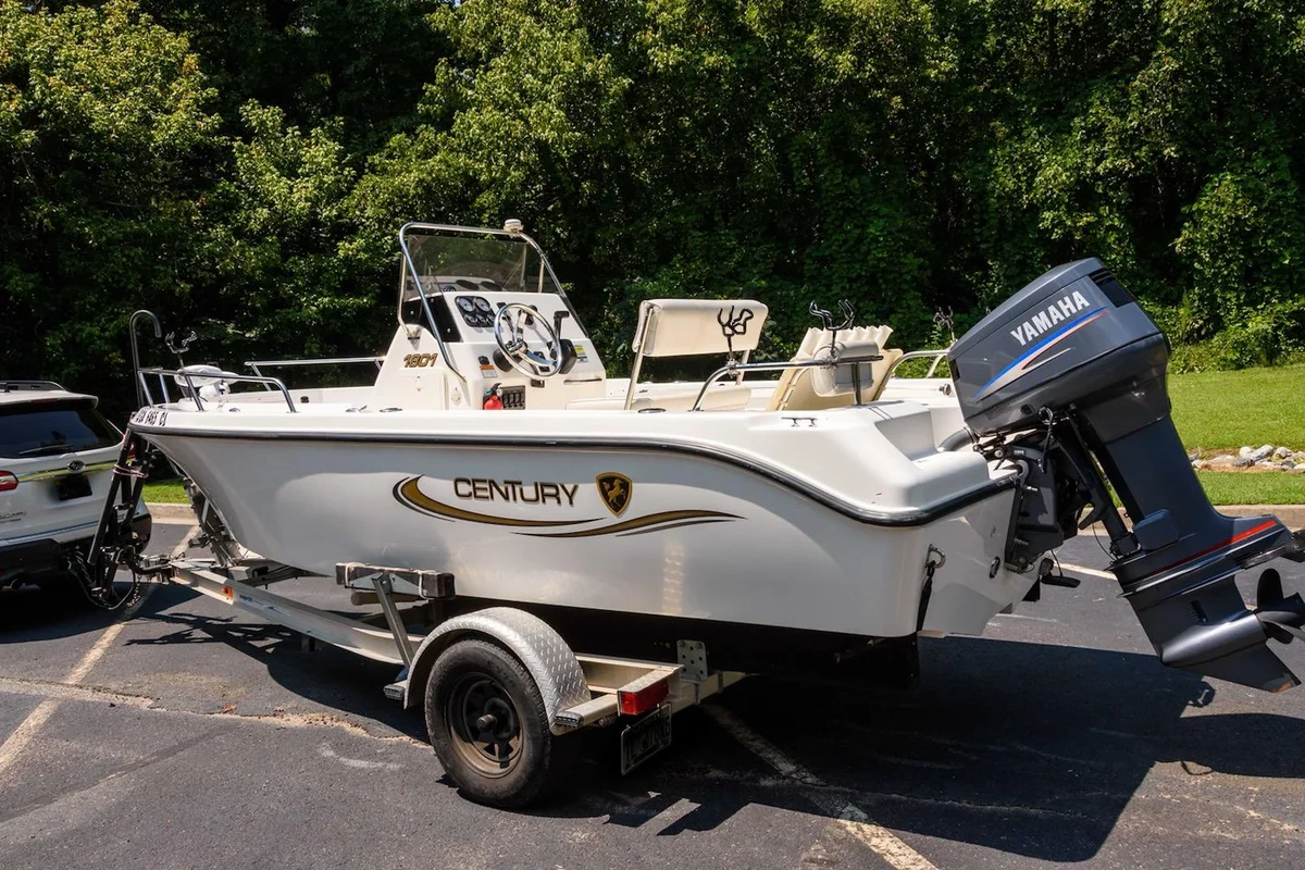 Century Boat 18' CC 2005 boat specs