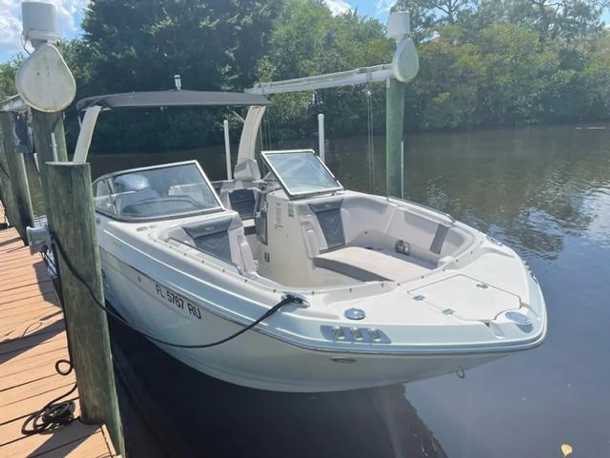 250 Suncoast Boat Specs