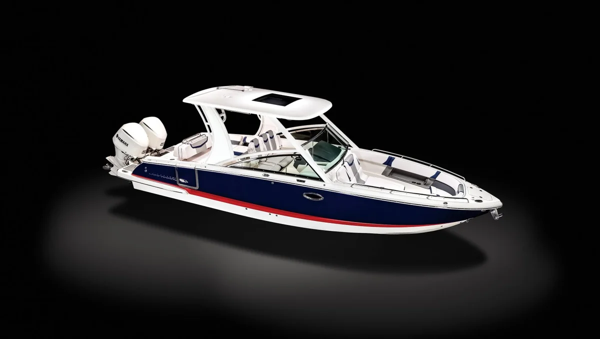 Chaparral Boats 300 OSX 2021 boat specs