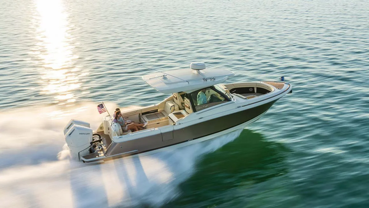Chris-Craft Calypso 32 2023 boat specs