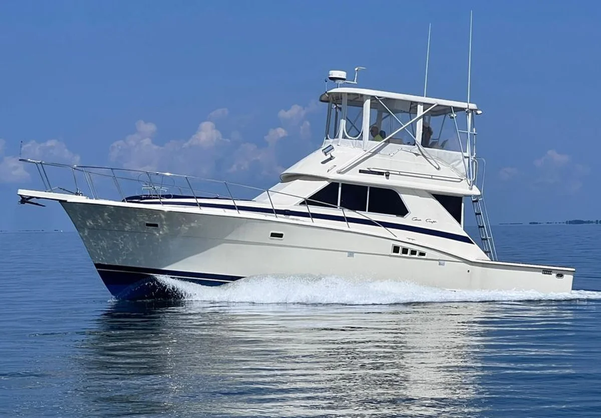 Chris-Craft Commander 422 1988 boat specs