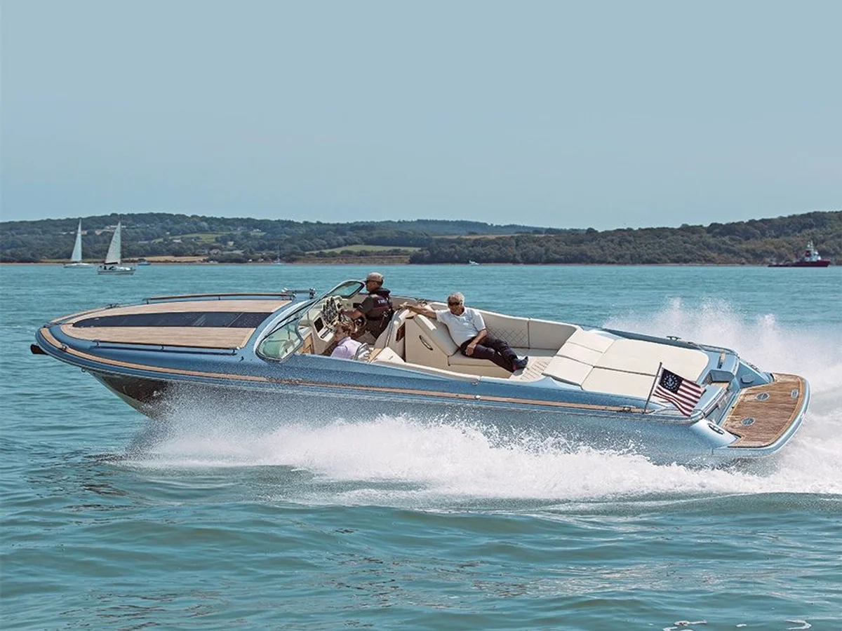 Chris-Craft Corsair 34 2021 boat specs