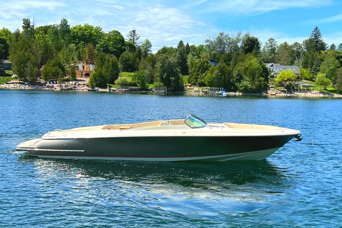 Chris-Craft Launch 34 2018 boat specs