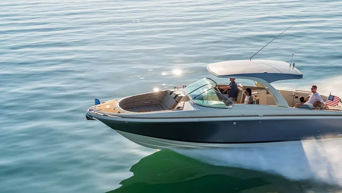 Chris-Craft Launch 35 GT 2022 boat specs
