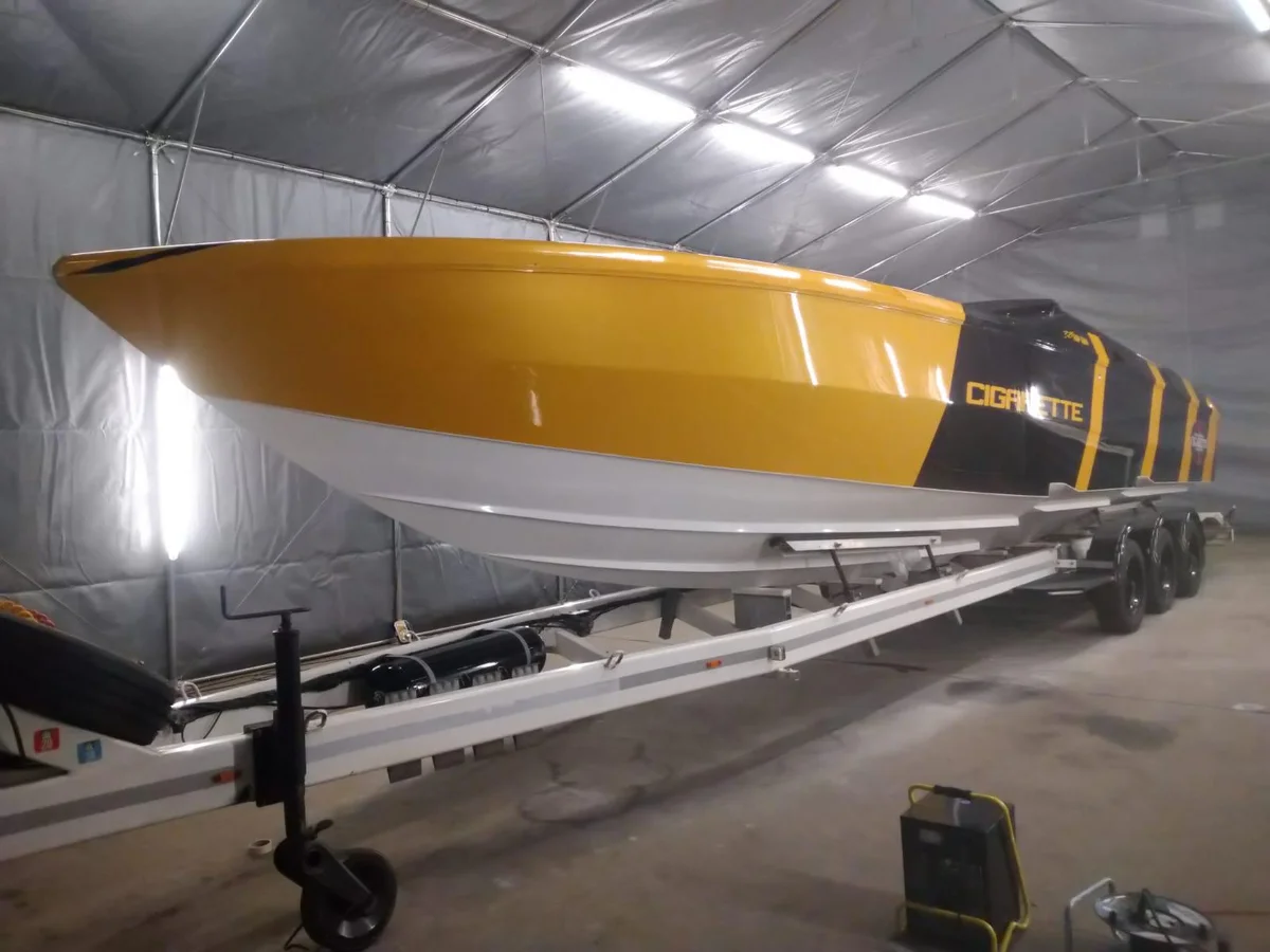38 Top Gun 1400 HP Boat Specs