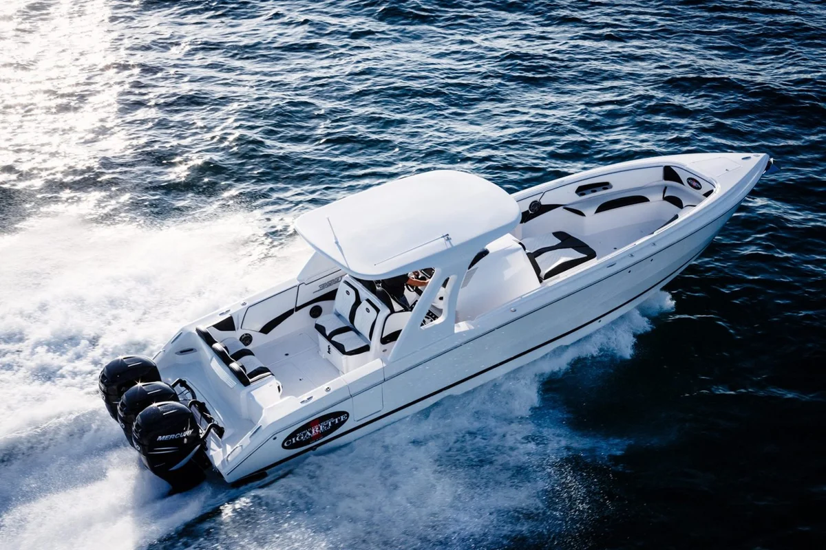 Cigarette Racing 39 GTS 2022 boat specs