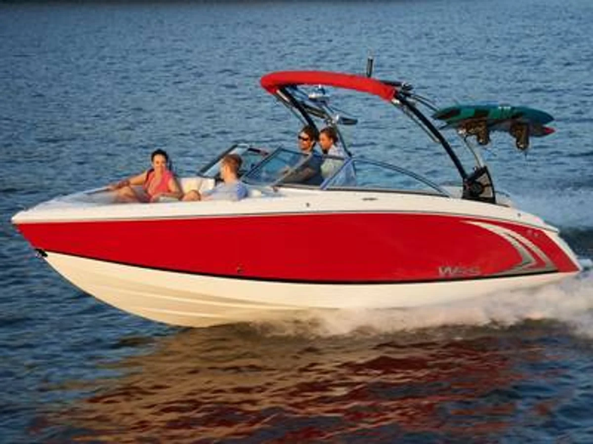 Cobalt Boats R3 Surf 2019 boat specs