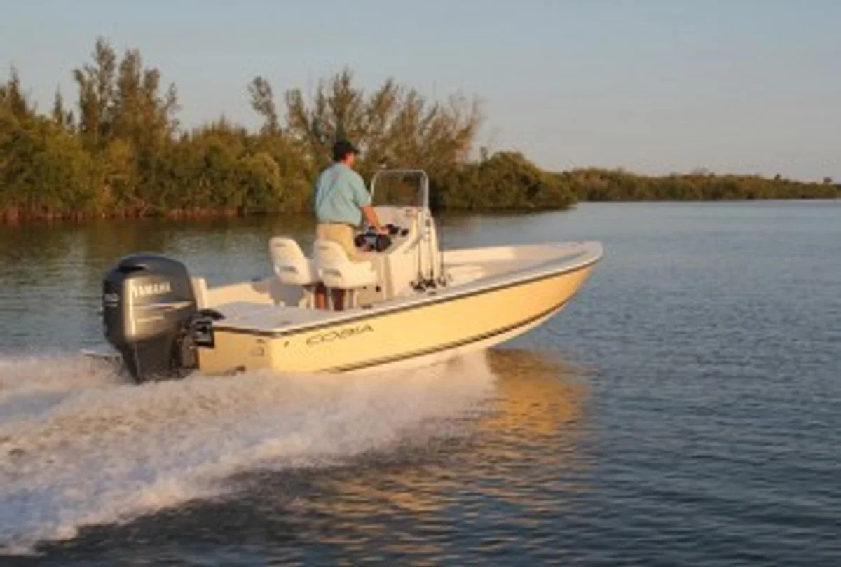 21 Bay Boat Specs