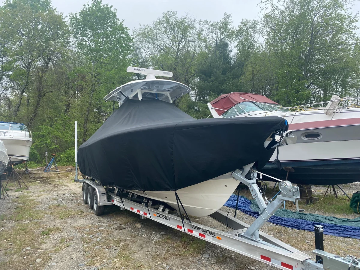 Cobia Boats 301 Center Console 2021 boat specs