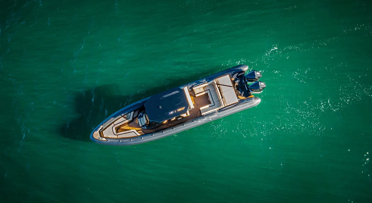 Cobra Ribs Nautique 9.7 2022 boat specs