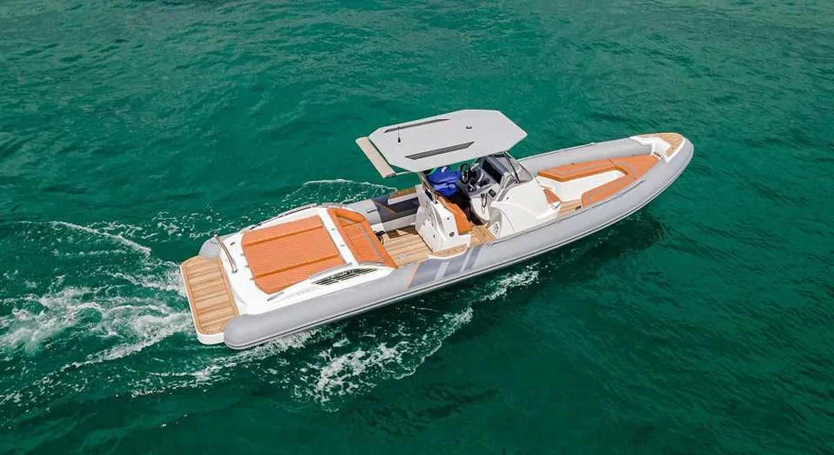 Cobra Ribs Nautique Inboard 8.5 2022 boat specs