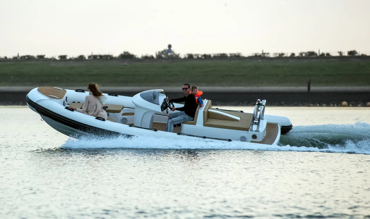 Cobra Ribs Patronus 6.2 2020 boat specs