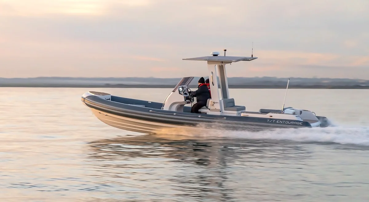 Cobra Ribs Patronus 8.4 2020 boat specs