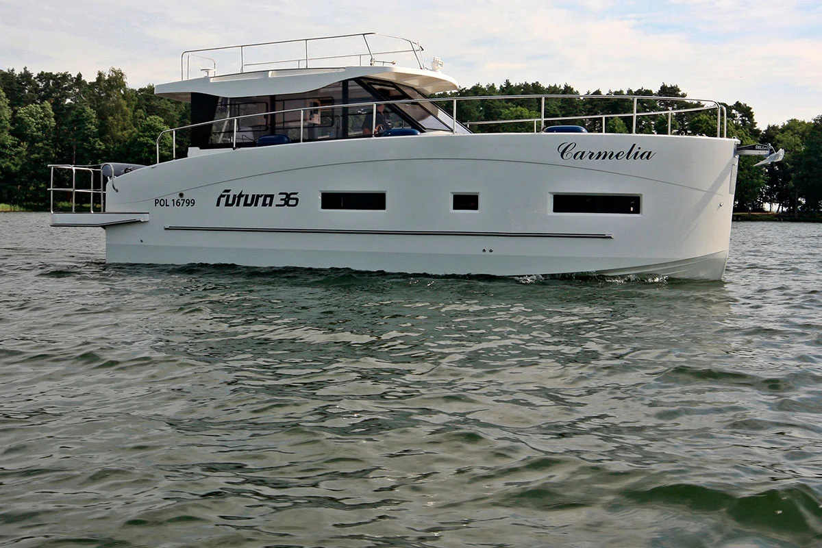 Cobra Yachts Futura 36 2020 boat specs