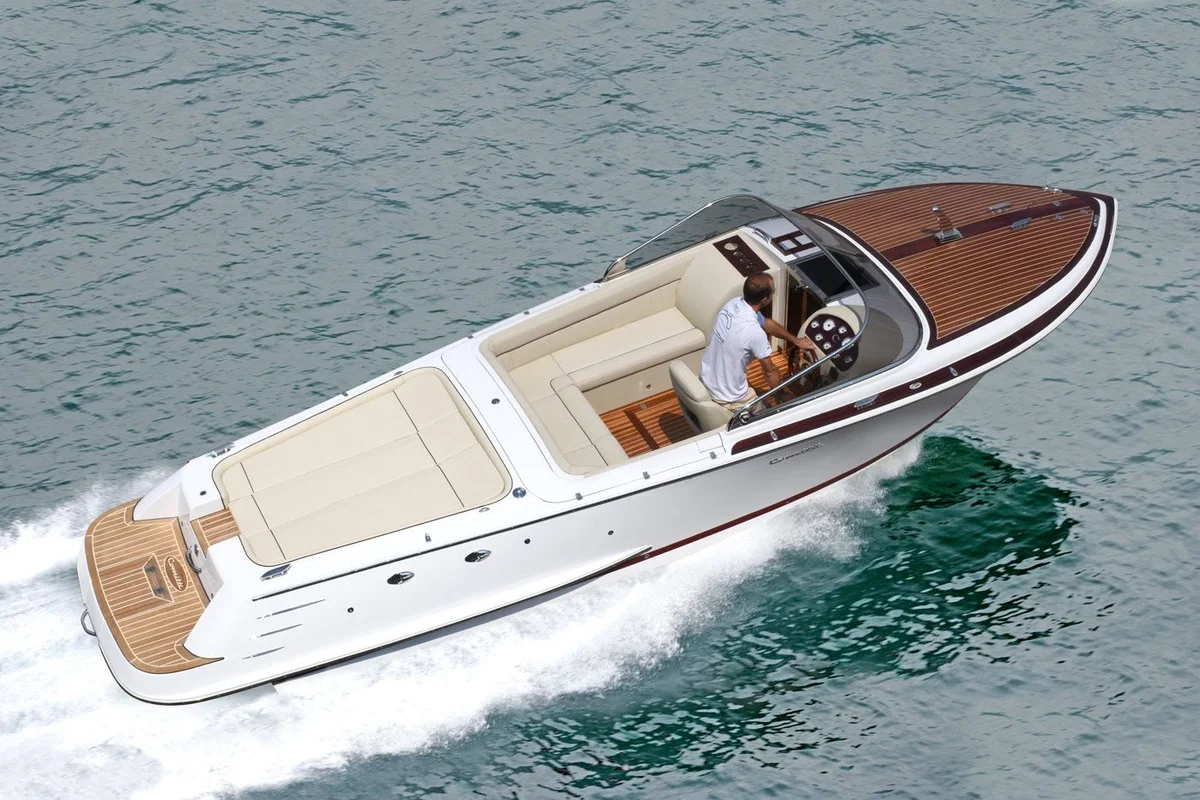 Comitti Venezia 25 2015 boat specs