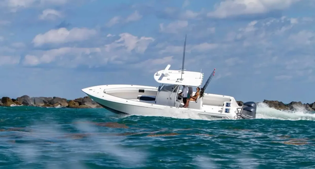 Contender 32ST 2017 boat specs