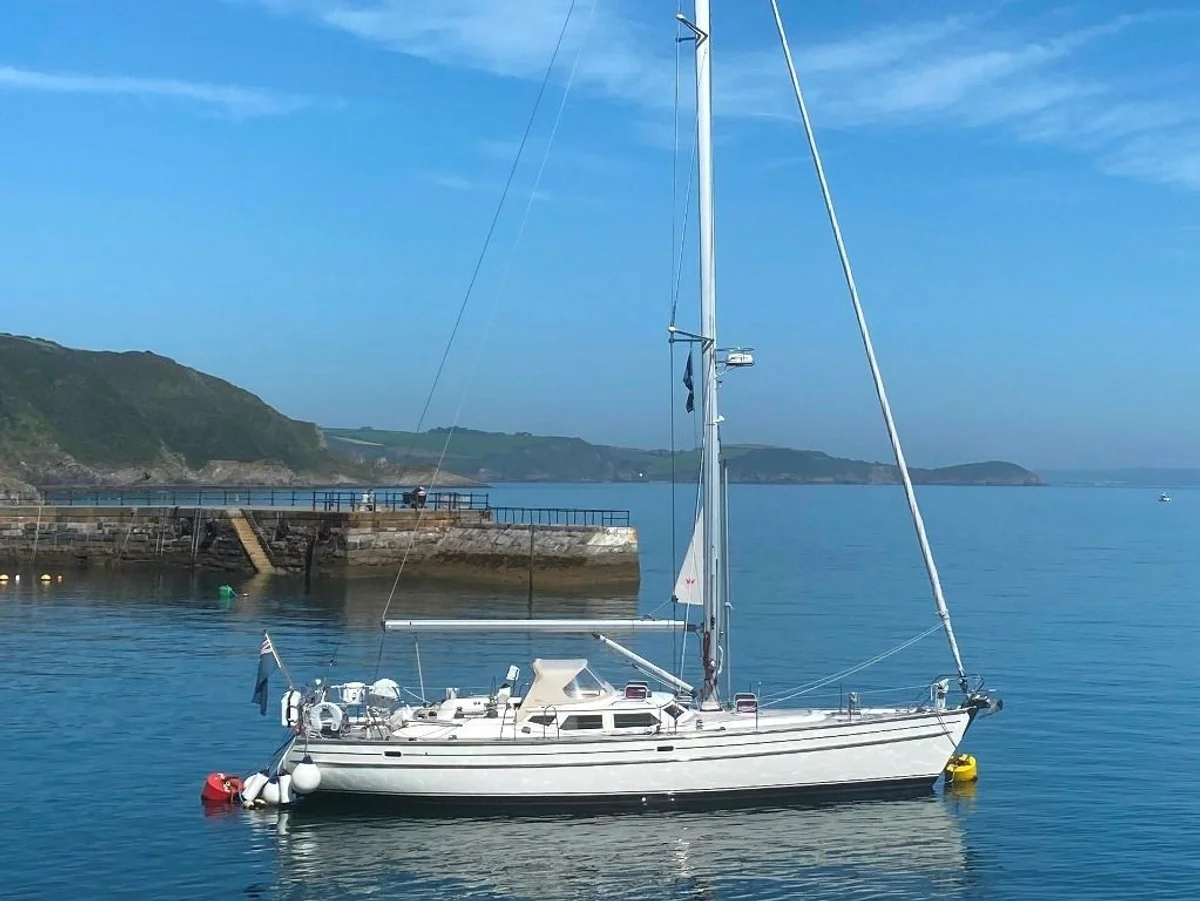 Contest Yachts 45CS 2005 boat specs