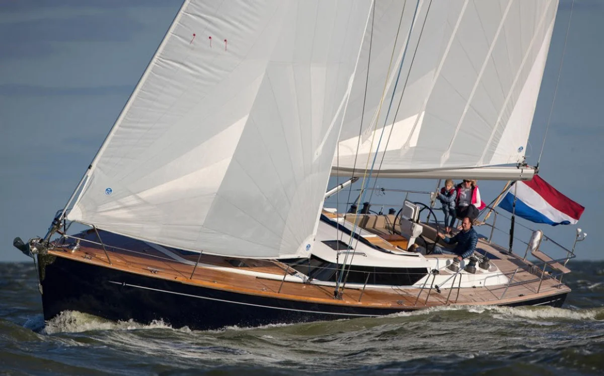 Contest Yachts 50CS 2023 boat specs