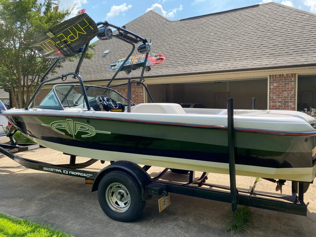 Sport (Air) Nautique Boat Specs