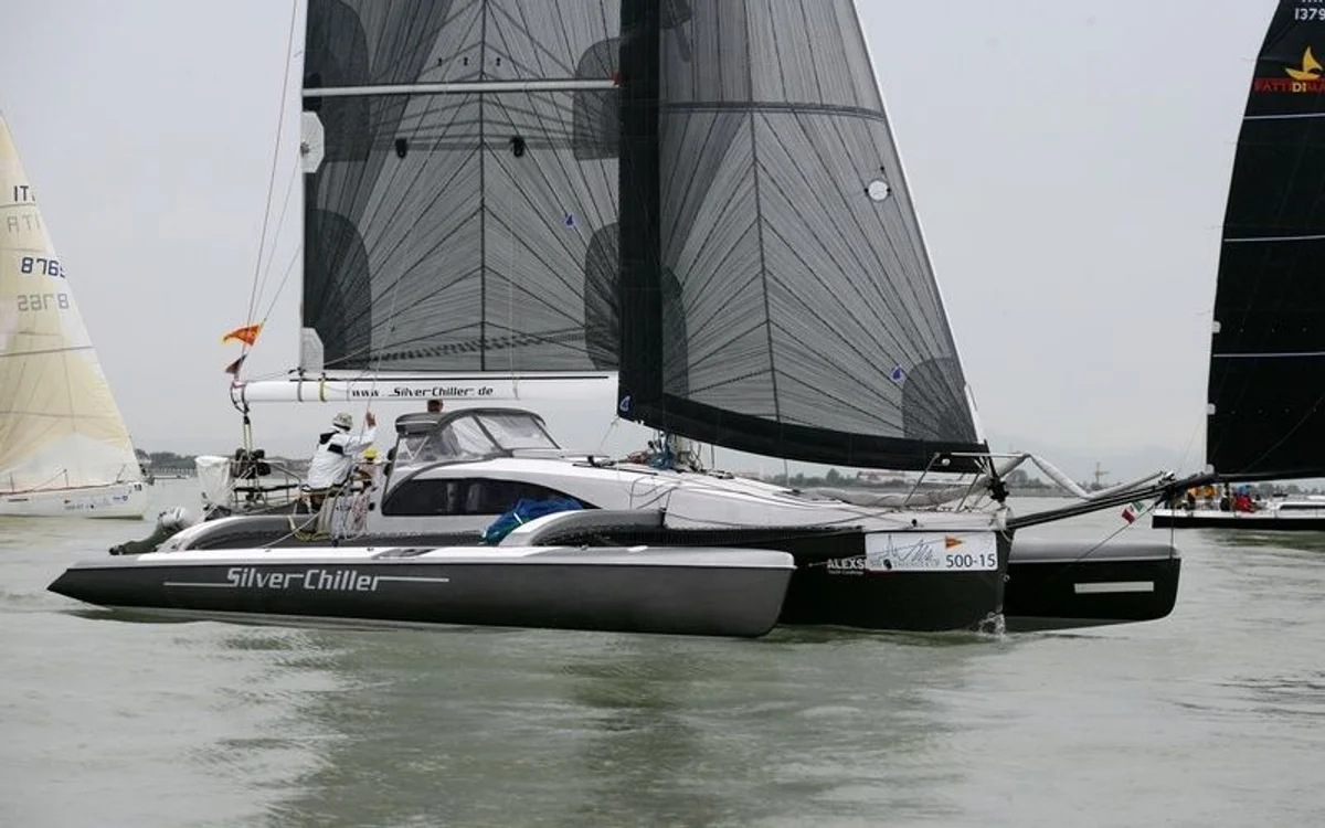Corsair Marine 37 RS RS 2008 boat specs